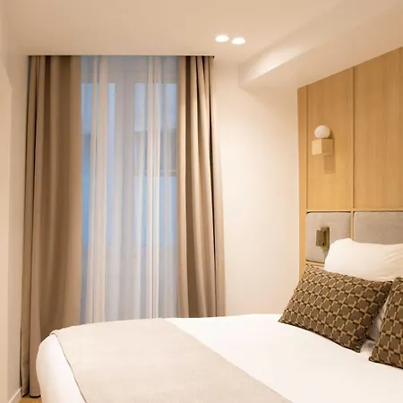 Elegant With Ac - 3br-6p- Montorgueil
